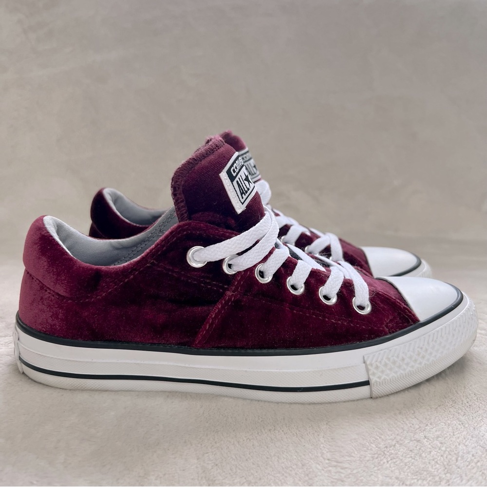 Rare Converse Madison Burgundy Velvet Sample Sneakers in a Women’s US 7
